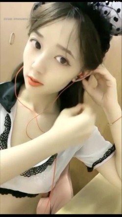 颜值超级清纯秒杀各路网红的萌妹子下海，超大尺度展示她那极品S级尤物身材 截图14