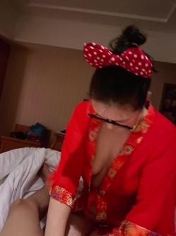 我的小姨子，你想爱吗，酒店偷情。被操着不停喊姐夫，快点，用力，露脸！ 截图1