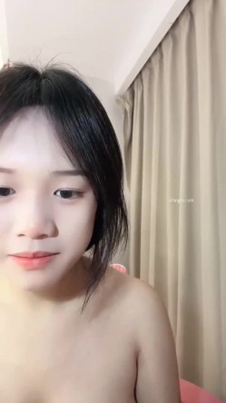 G奶女学生【e懒得喷】S狐狸精! 裸舞抖奶，道具自慰喷水，全程高能超级爽 截图1