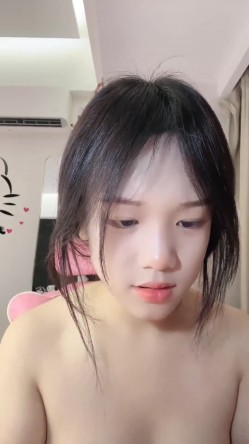 G奶女学生【e懒得喷】S狐狸精! 裸舞抖奶，道具自慰喷水，全程高能超级爽 截图3