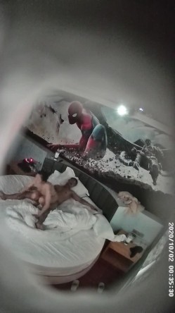 精品资源，全网最全的蜘蛛侠大圆床房偷拍，中青年夫妻情侣居多，也有年轻的学生情侣 截图15