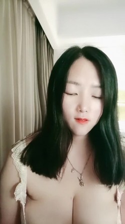 超级巨乳主播『椰汁西米露』高清源码录制35小时直播合集 无毛粉逼健身器材上甩大奶 截图1