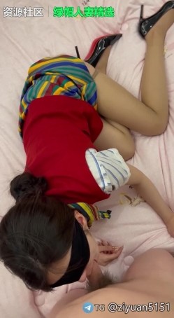 真大神「宝马哥BMWZ」《经典的极品空姐装》2号女主，空姐职业装肉丝高跟，后入狠狠抽插，口交足交调教 截图11