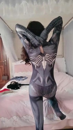 饥渴少妇 ️深夜发情抠逼！【喵喵儿】上帝视角~闺房展露美好胴体 ️自慰插穴骚水狂喷~真想钻进去! 截图2