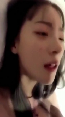 【网曝门事件】贴吧卡哇伊草莓妹与纹身男友激情做爱自拍视频流出 干的软妹纸胡言乱语 高清720P原版无水印 截图1