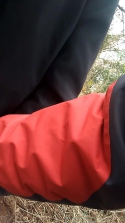 贵在真实城郊边的小山上偶遇岁数很大的老头席地干大妈哎呦哎呦捅的还挺猛方言对白 截图11