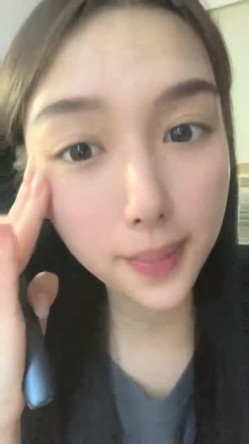 明星脸，几万粉丝的小网红，【偷走一头猪】，清秀女神~长腿骚舞~道具黑牛~逼会下蛋，走在街上回头率肯定高 截图1