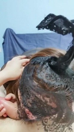 “啊~顶死了~插死我了”对话刺激，很能淫叫的极品人妻少妇【骚逼爱丽丝】性爱自拍，吞精无毛美臀无套各种输出白浆泛滥，撸管必备 截图11