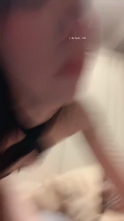 SM绝美校花“菠萝吹吹”骚出天际~喝尿！无套内射 截图7