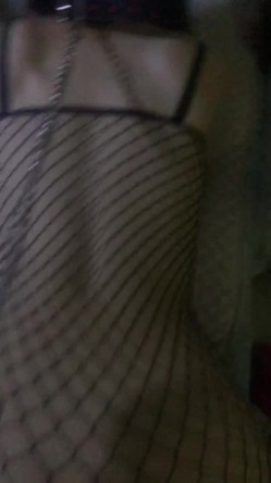 大神的绿奴母狗们，车震户外露出，滴蜡后入打开门看着邻居走廊大战，楼道做爱，威武刺激哦 22V流出！ 截图16