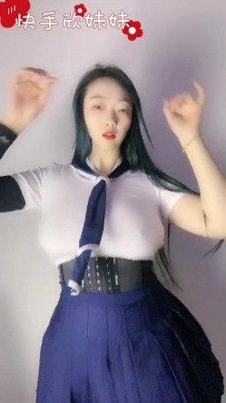 快手已永久封停18万粉丰腴大胸反差骚女【欣妹妹】全裸骚舞、抖奶、顶胯各种高潮脸 截图1