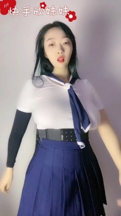 快手已永久封停18万粉丰腴大胸反差骚女【欣妹妹】全裸骚舞、抖奶、顶胯各种高潮脸 截图14