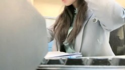 小区的物业美女真骚，【露露儿酱】办公室偷偷玩跳蛋，到厕所自慰，奶子大逼逼肥美 截图7
