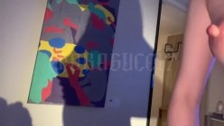人生赢家推特调教大佬AKAGUCCI7绝版私拍，各种小母狗车模学姐台妹，人前女神175车模卖力口交 截图13