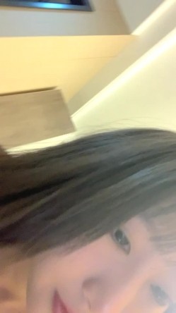 【0咕噜0】近期全网下海最极品青春漂亮的女神，偶像明星般的9分顶级颜值，大大的眼睛炯炯有神 高挑的身材 截图16