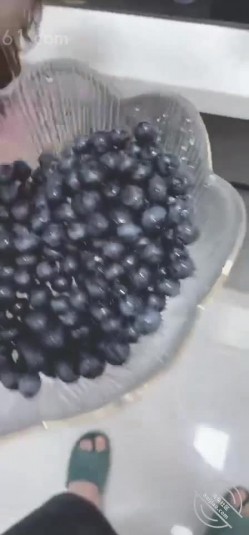 第一次后入练瑜伽的网红嫂子的菊花 ️太紧了插进去一点点 哀嚎不断！ 截图6