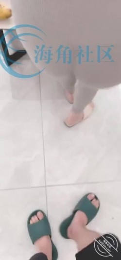 第一次后入练瑜伽的网红嫂子的菊花 ️太紧了插进去一点点 哀嚎不断！ 截图8