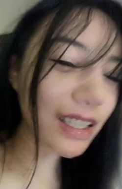 最新火遍全网的超人气网红陈丝丝玩的好嗨啊 神似迪丽热巴 跪舔+喷水+爆菊+粉鲍“好骚啊” 截图4