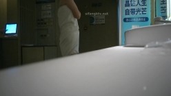 【极品偷拍】国内『温泉会所』贴脸偷拍沐浴更衣泳池戏水 超多美女良家少妇近距离接触 截图8