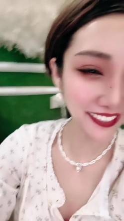 【戴眼镜的老师】淫荡三女 狂约技师 争着吃鸡吧 无套啪啪 骑乘吃奶 内射 口爆 截图14