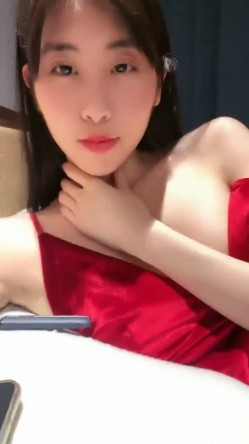 新人，校花级女神，美到爆炸，【一只酸柠檬】，挺有气质的一个美女，独居家中柳腰翘臀扭起来 截图10