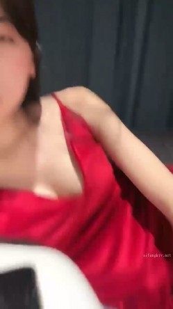 新人，校花级女神，美到爆炸，【一只酸柠檬】，挺有气质的一个美女，独居家中柳腰翘臀扭起来 截图12