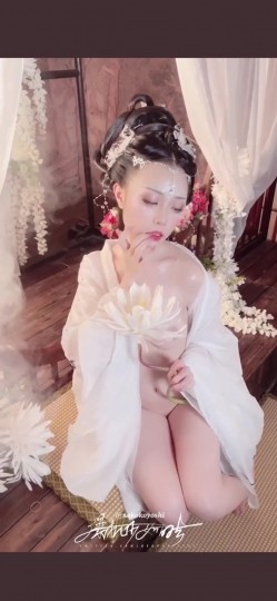 【超美高端 ️罕见露脸露点】极品CosPlay爆机少女【喵小吉】超绝《极品天道》超清7K原画42P 超清5K原版无水印 截图13