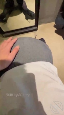 乱伦大神【会喷水的亲姐姐】和销售亲姐温泉做爱，一插一喷根本停不下来，水下视角真刺激 截图4