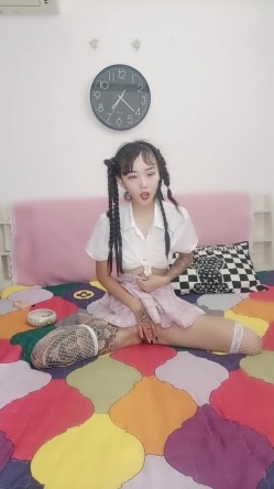 满身纹身辩子小妹妹！居家炮友激情操逼！白色网袜正入抽插，主动骑乘位猛操，娇喘呻吟浪叫 截图2