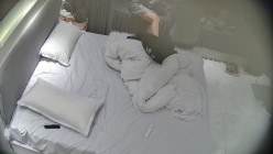 酒店偷拍高校眼镜婊班花被小伙追到手周末带出来操穴 干了几次 截图13
