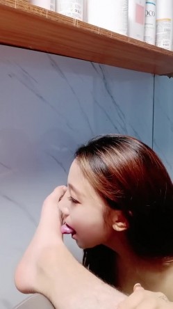 安徽郭碧婷，反差感太强了，【情侣】【糖糖糖糖】合集，深喉毒龙，无敌爱吞精，一滴不能浪费！ 截图13