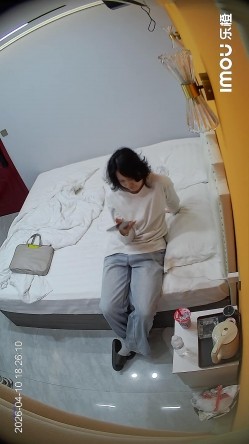 乐橙酒店偷拍卷发时尚白月光女孩和男友酒店三天日与夜 截图11