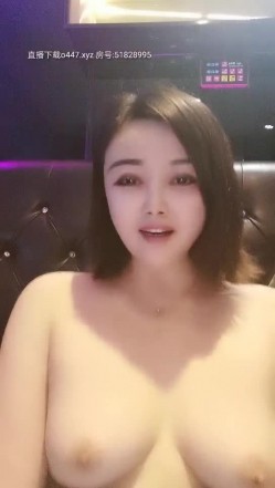 高端会所里的大姐姐沙发上的激情，全程露脸脱光道具自慰，跟大哥啪啪口交多姿势爆草爽翻了，边玩遍唱 截图7