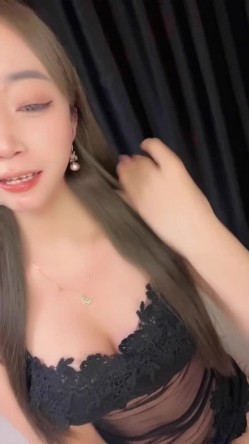 绝对的尤物【顶级人间尤物】校花美少女~黑丝美腿~跳蛋高潮 截图3