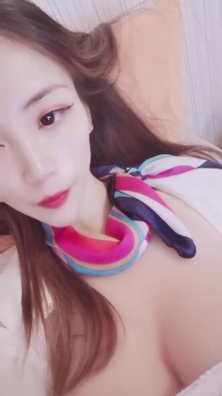 杭州在职空姐咪咪 ️激情撩骚，我是个女人，哥哥你说我会不会做爱啦~乳交足交口交肛交样样精通 ️哥哥快来了解了解！ 截图4