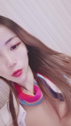 杭州在职空姐咪咪 ️激情撩骚，我是个女人，哥哥你说我会不会做爱啦~乳交足交口交肛交样样精通 ️哥哥快来了解了解！ 截图9