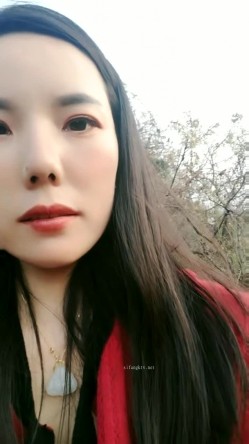 户外大神~【不翘退钱】两骚闺蜜~野外马路~小树林跳蛋全裸 截图12