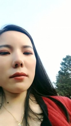 户外大神~【不翘退钱】两骚闺蜜~野外马路~小树林跳蛋全裸 截图14