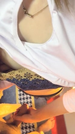 【丧志母狗无脑调教】，调教界大神，浸淫少妇圈十几年，蒙上双眼就忘了老公孩子，专属主人的小贱货任意干 截图4