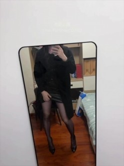 圣诞狂欢 Cindy腿腿 国产极品人气TS，长相清纯身材一流，一双纤细的大长腿，不输任何女人 截图2
