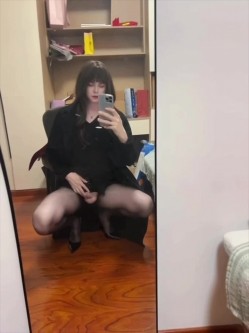 圣诞狂欢 Cindy腿腿 国产极品人气TS，长相清纯身材一流，一双纤细的大长腿，不输任何女人 截图10