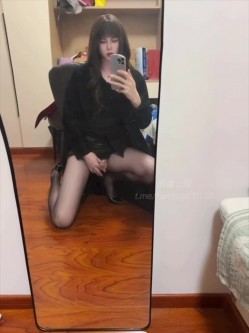 圣诞狂欢 Cindy腿腿 国产极品人气TS，长相清纯身材一流，一双纤细的大长腿，不输任何女人 截图16