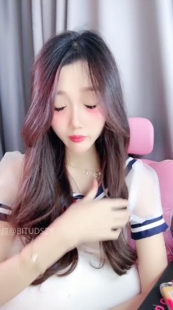 ️神级女神【董小姐】高端女神！模特身材~裸舞~道具自慰~白浆直流！ 截图9