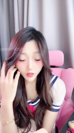 ️神级女神【董小姐】高端女神！模特身材~裸舞~道具自慰~白浆直流！ 截图14