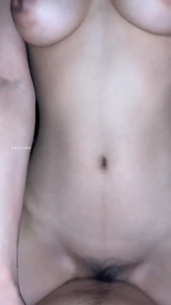 美乳少妇 你胸好漂亮 你老公知道吗 不要提他 老鬼快点干我 上位全自动 无套输出 截图9