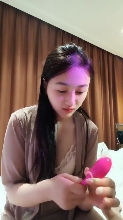 女人味！致命的女人味啊！她被深喉 吞精的样子 就是最欠操的样 截图12