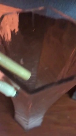 震撼全网露脸反差婊体验各种虐阴虐肛玩法花样多，吃屎喝尿啪啪生殖器各种操作 截图3