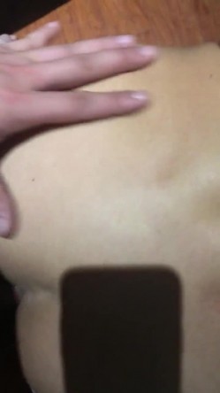 震撼全网露脸反差婊体验各种虐阴虐肛玩法花样多，吃屎喝尿啪啪生殖器各种操作 截图6