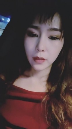 【狐狸不是妖啊】宝马御姐 与金主楼道露出野战 户外车震 双女自慰道具爆浆 截图6