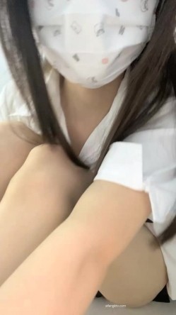【少女和猫】学妹还贷偷偷播~!美乳长腿~自慰~流白浆 ~ 学妹很少上线，偷偷播都时间短，视频多 截图12